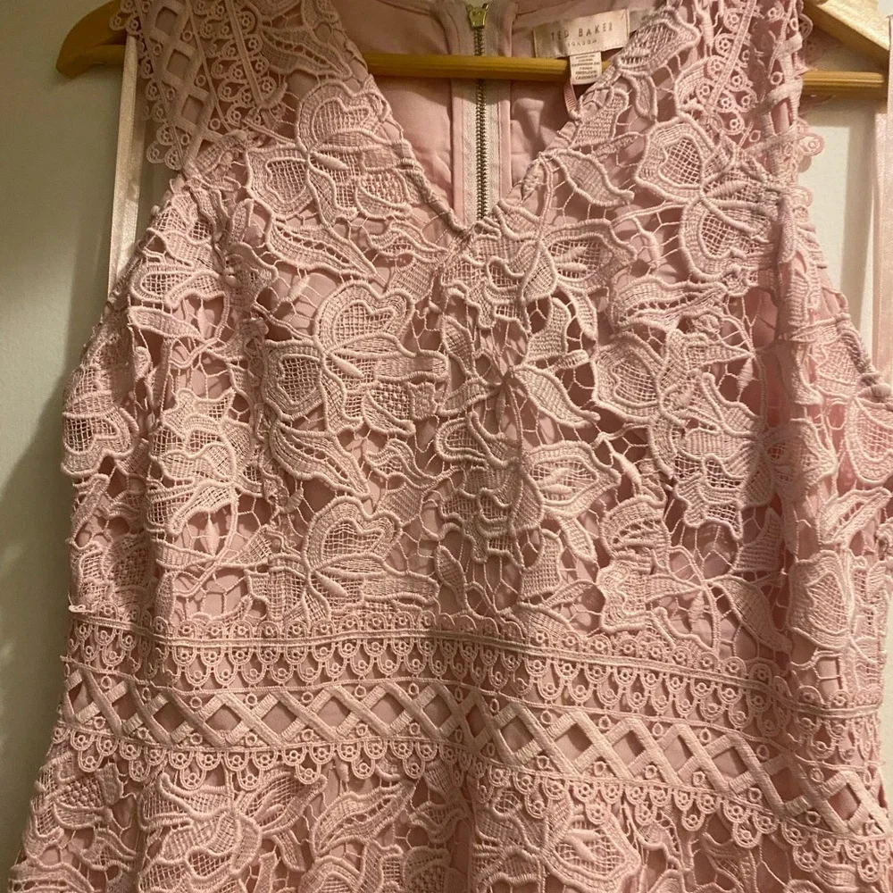 Stunning lace dress from Ted Baker‎
